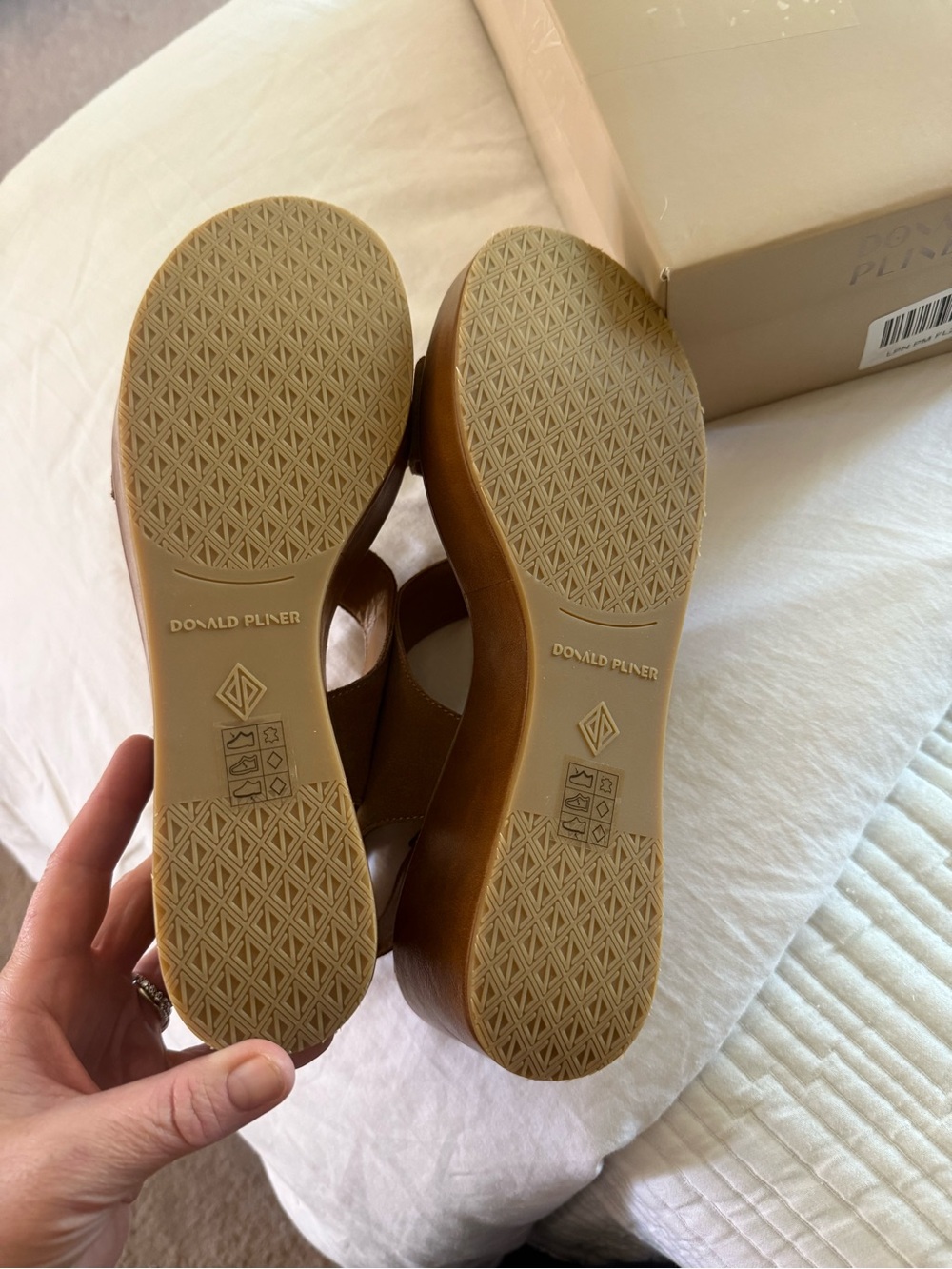Donald J. Pliner Tan Suede Wedge Sandal 👡 - Picture 6 of 7